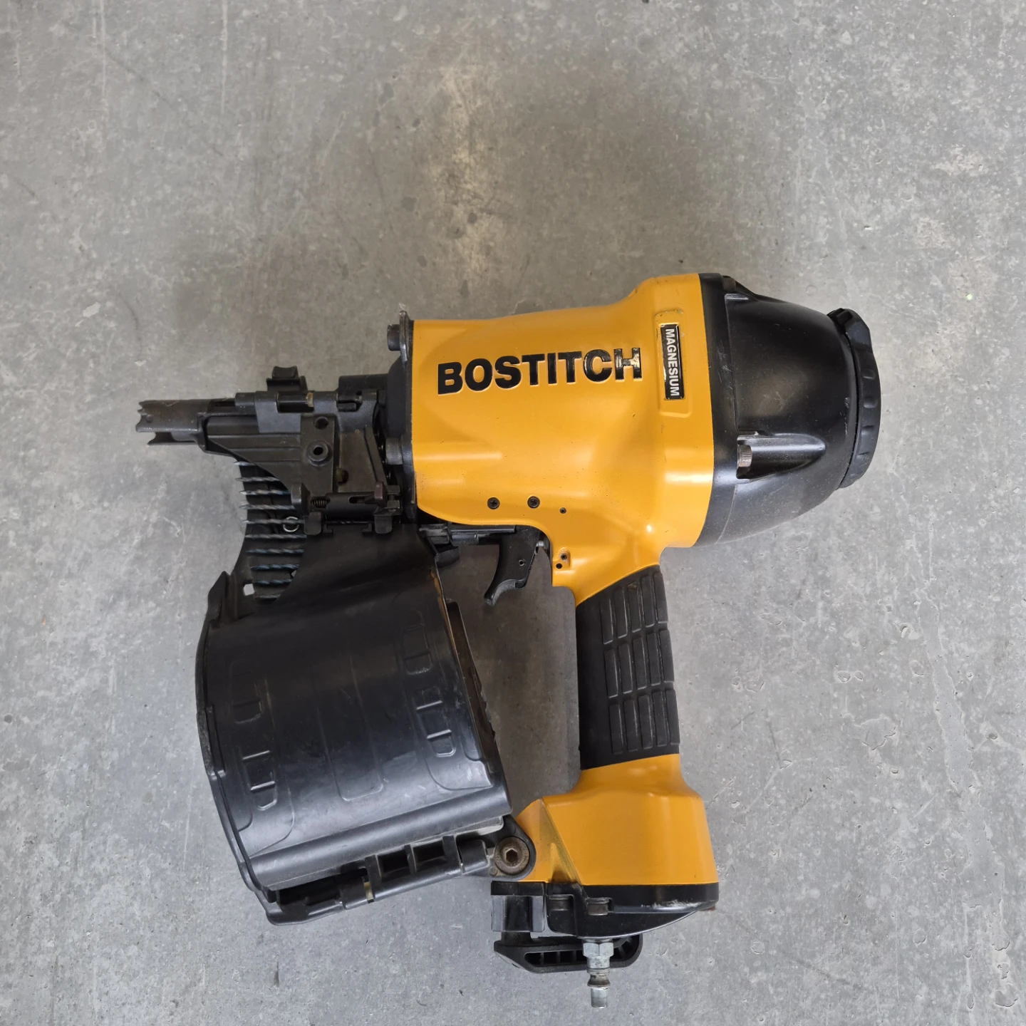 BOSTITCH Coil Roofing Nailer - photo 4