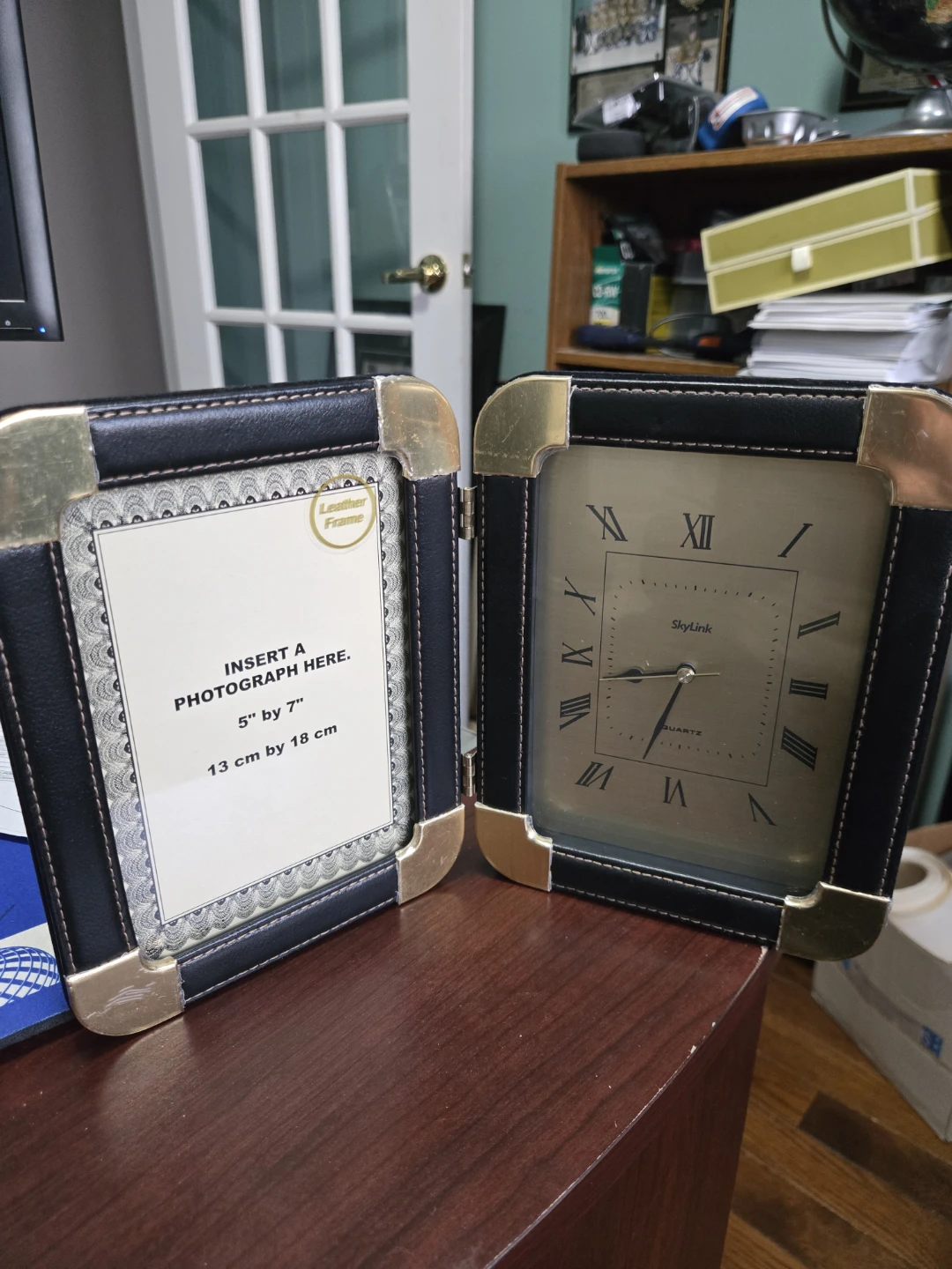 SkyLink Leather Photo Frame and Clock