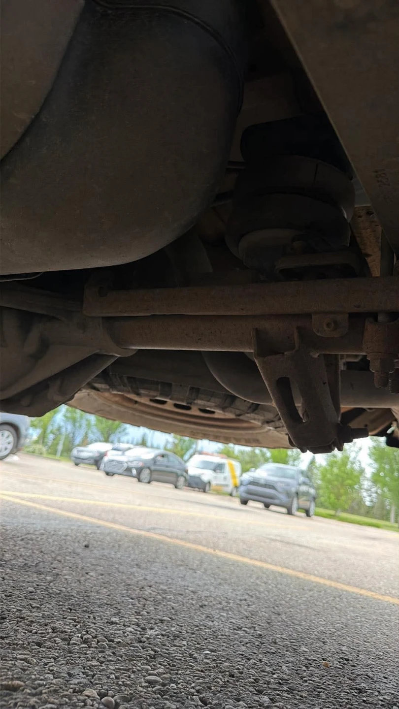 Air bags with air lines