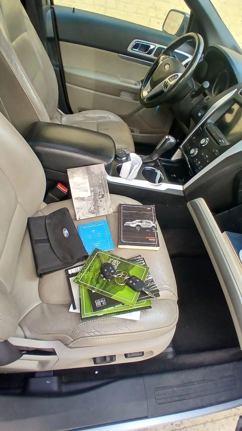 Ford Explorer Owner's Manual Set