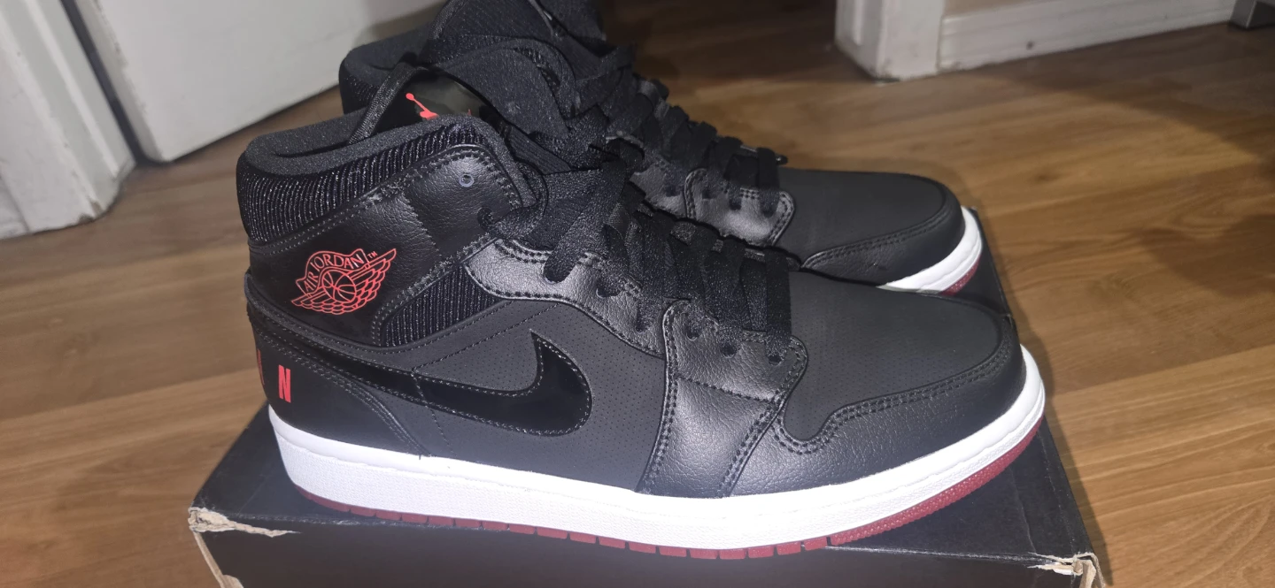 Air Jordan 1 Mid Black Red Shoes - photo 4