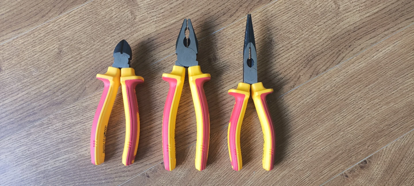Set of 3 Insulated Pliers