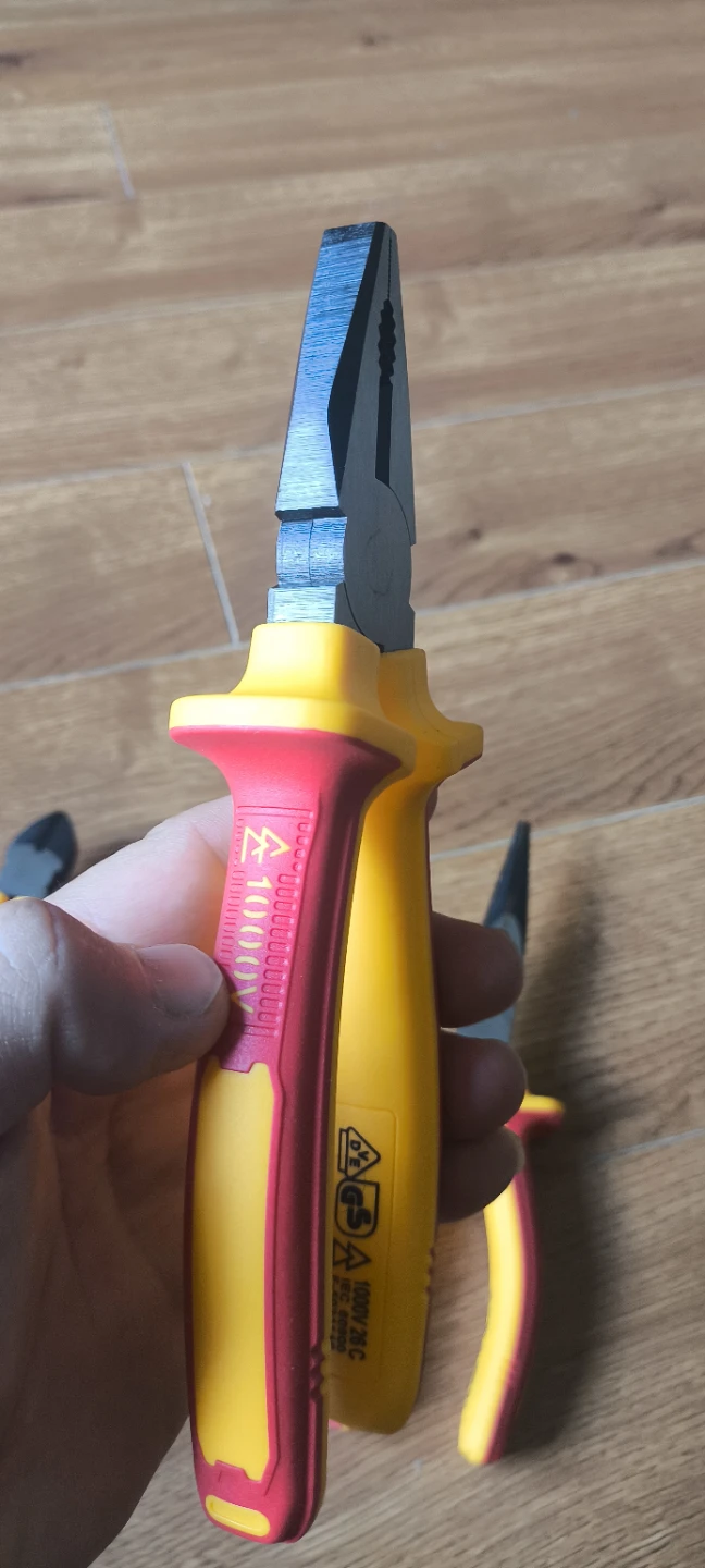 Set of 3 Insulated Pliers - photo 2