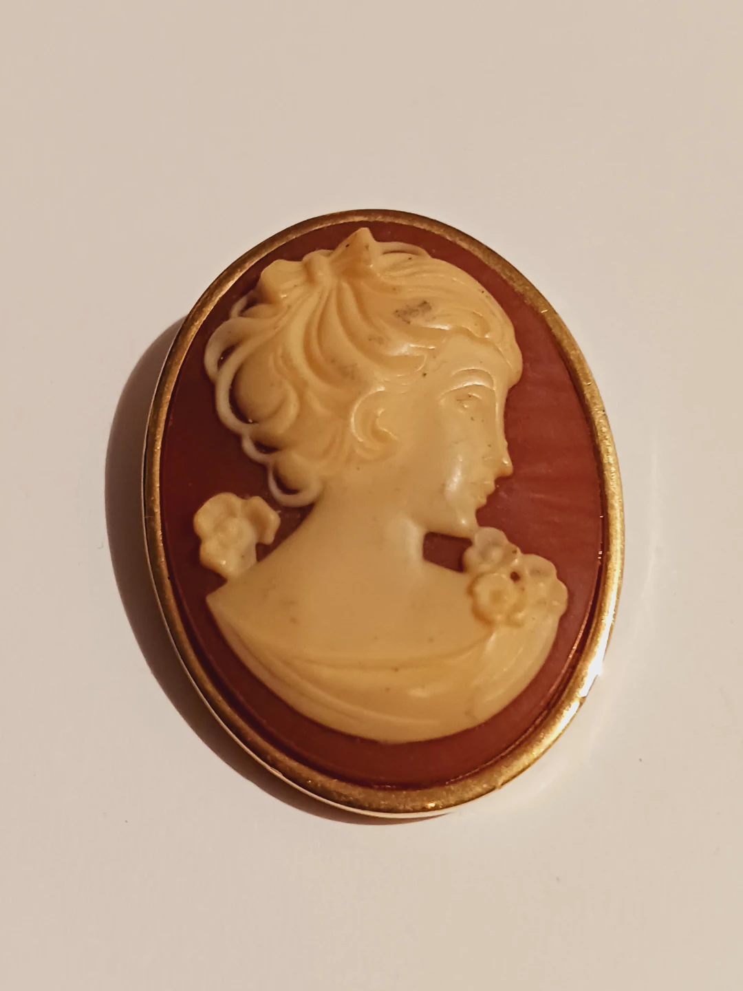 TRIFARI SIGNED GORGEOUS  CAMEO BROOCH - photo 2