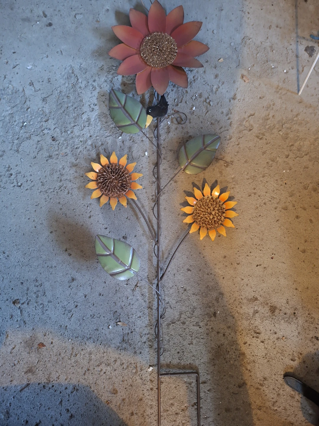 Metal Sunflower Garden Stake - photo 3