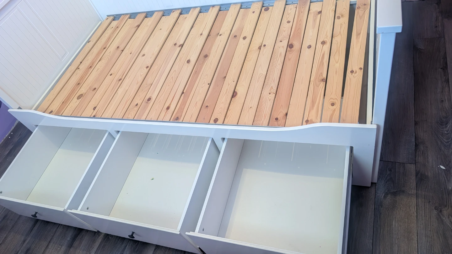 Ikea Hemnes daybed - twin to king - photo 3