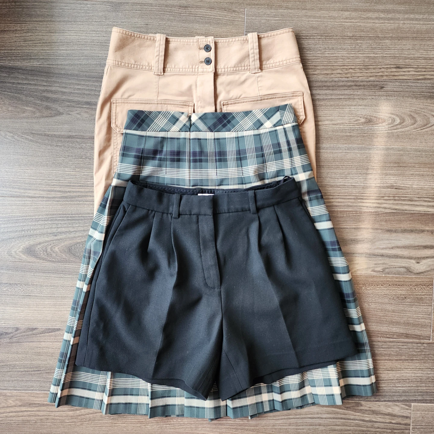 Aritzia Skirts & Short Bundle
