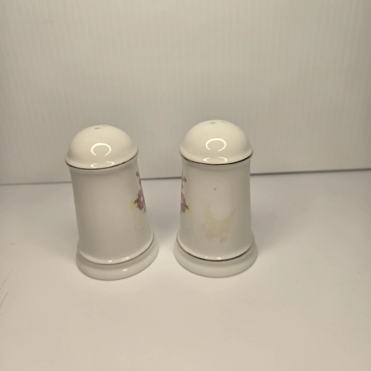 Vintage Floral Salt and Pepper Shakers - photo 4