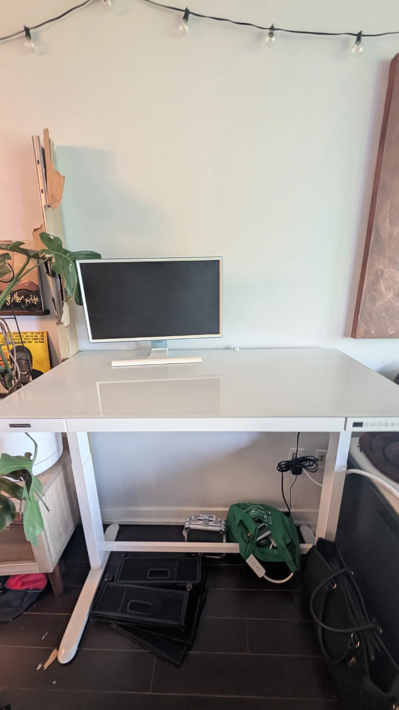 PrimeCables White Glass Electric Standing Desk - photo 2