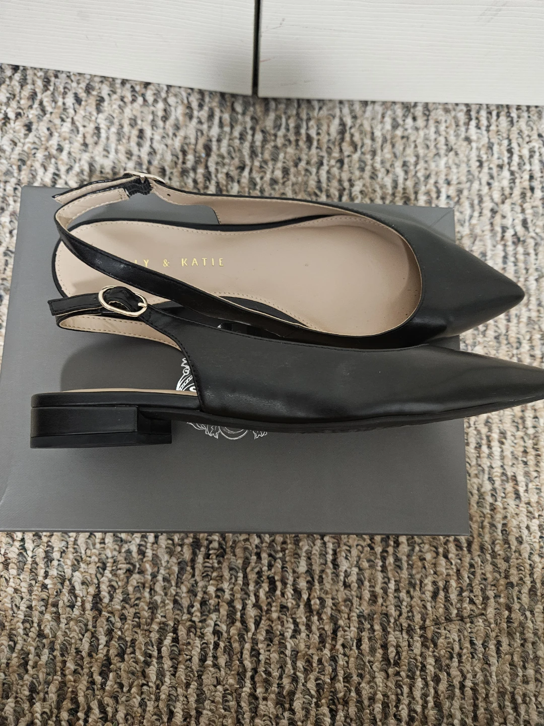 Black sling back low heel size 8M women - photo 3