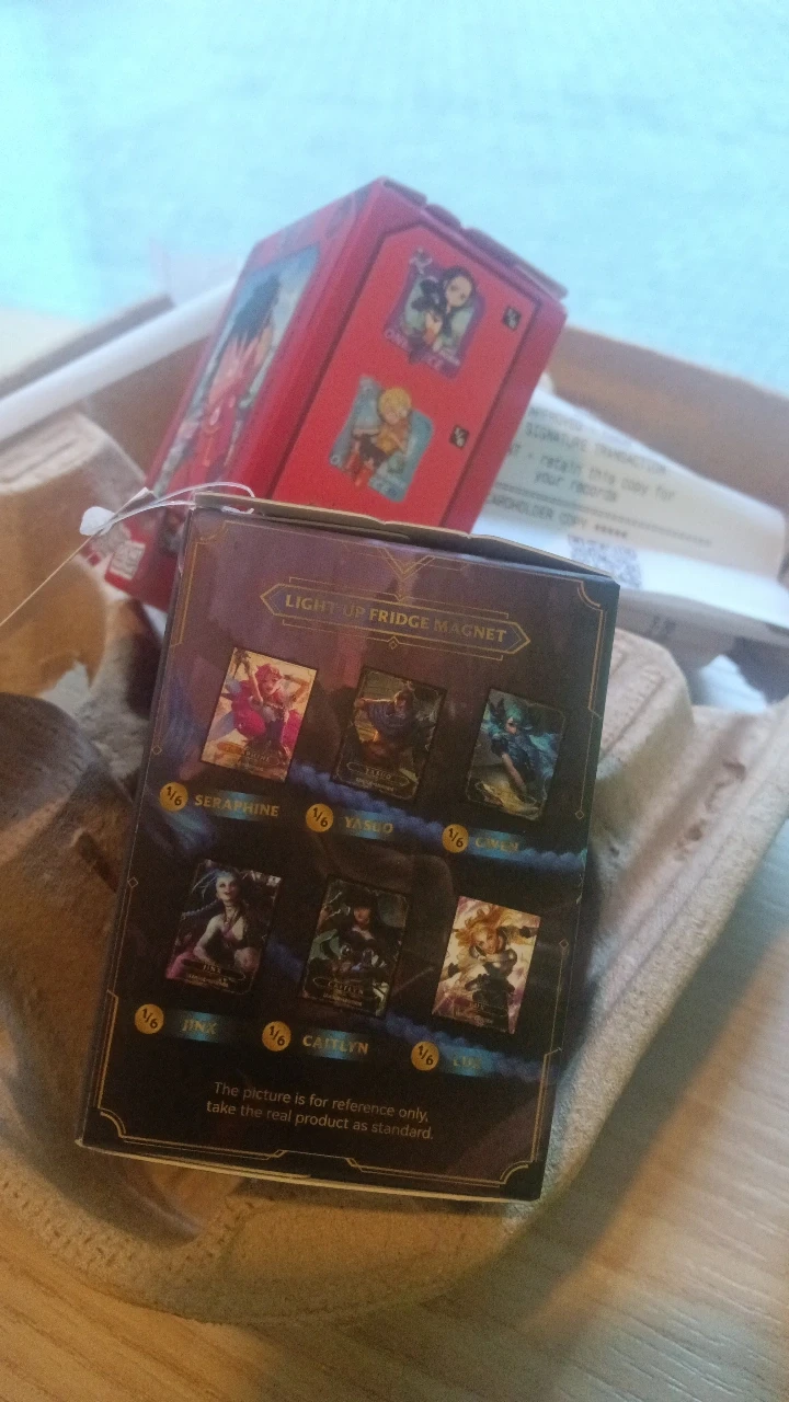 League of Legends Light Up Fridge Magnet Surprise Box - photo 2