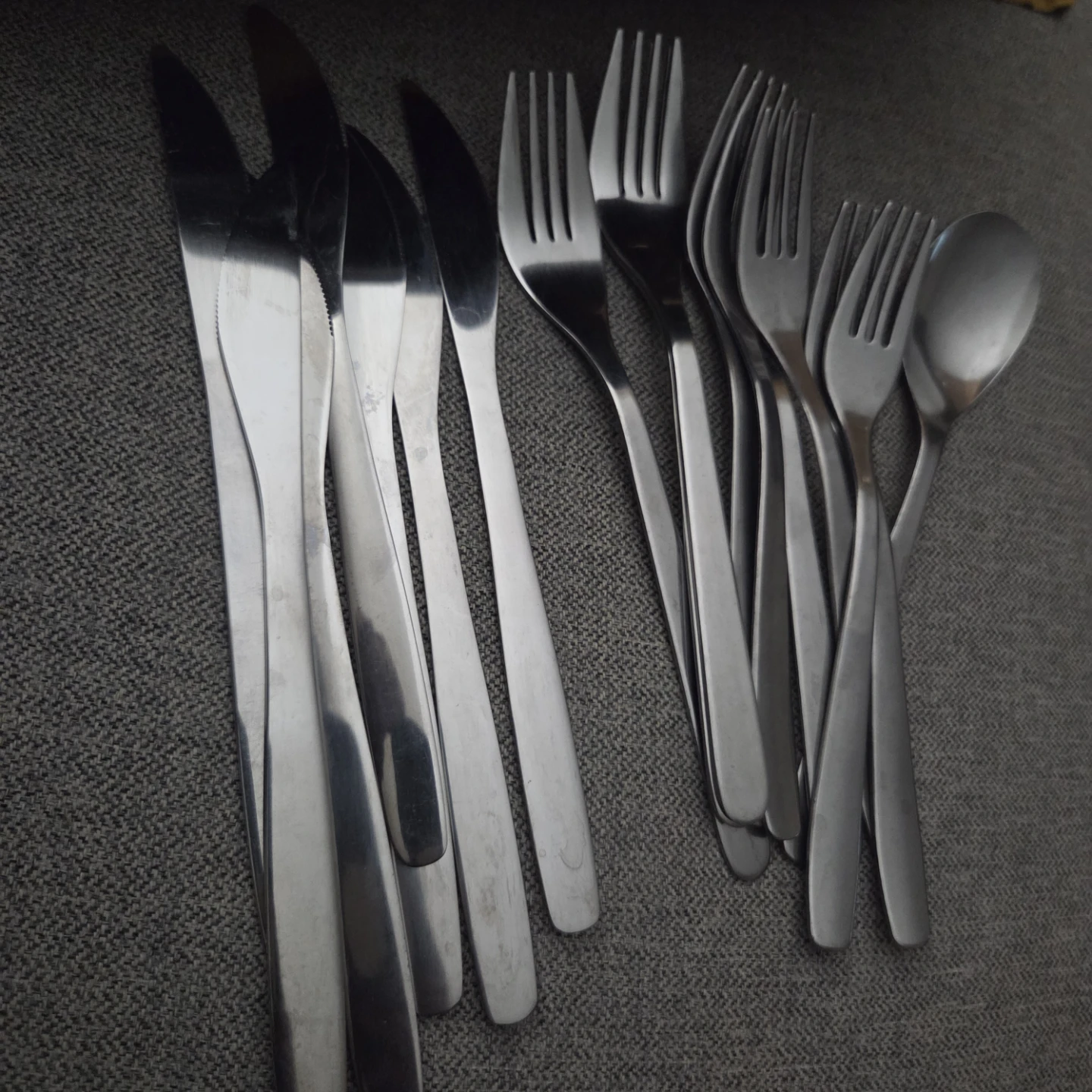 Stainless Steel Cutlery Set - Knives, Forks & Spoon