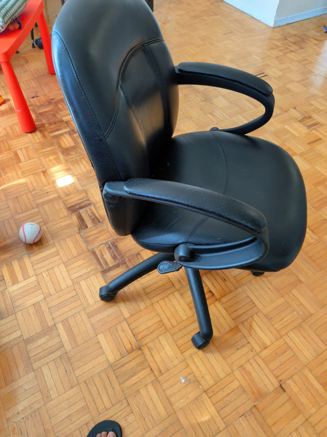 Black Office Chair - photo 2