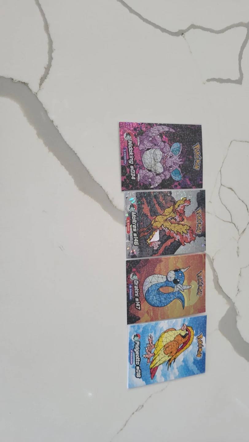 Pokémon Cards - Pikachu, Moltres, Dragonite, Fearow, Muk