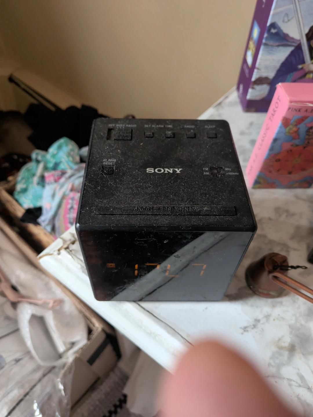 Sony Cube Alarm Clock Radio - photo 2