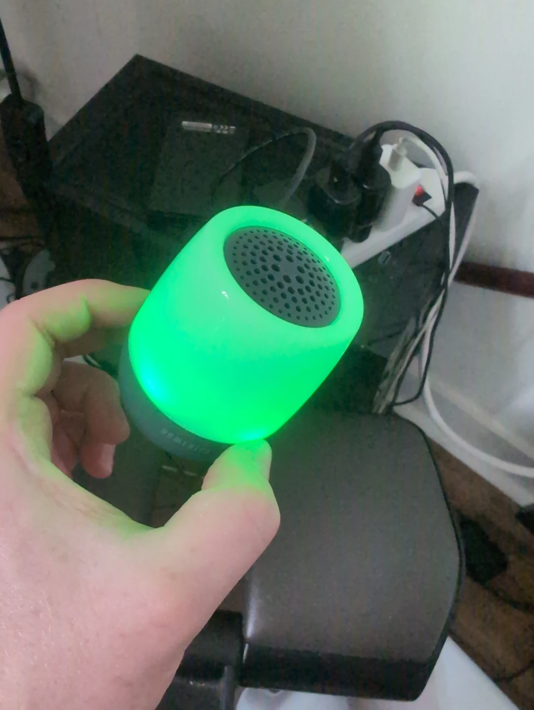 Portable night light and white noise/sleep sound machine - photo 3