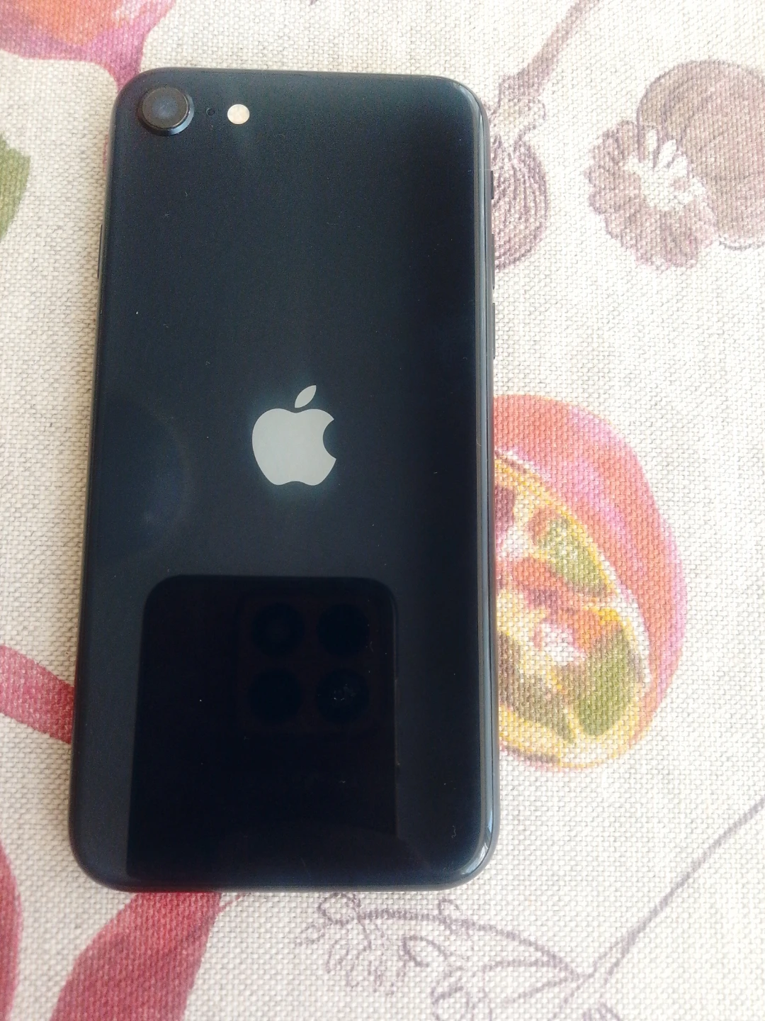 Apple iPhone SE (2nd Gen) - Black - photo 2