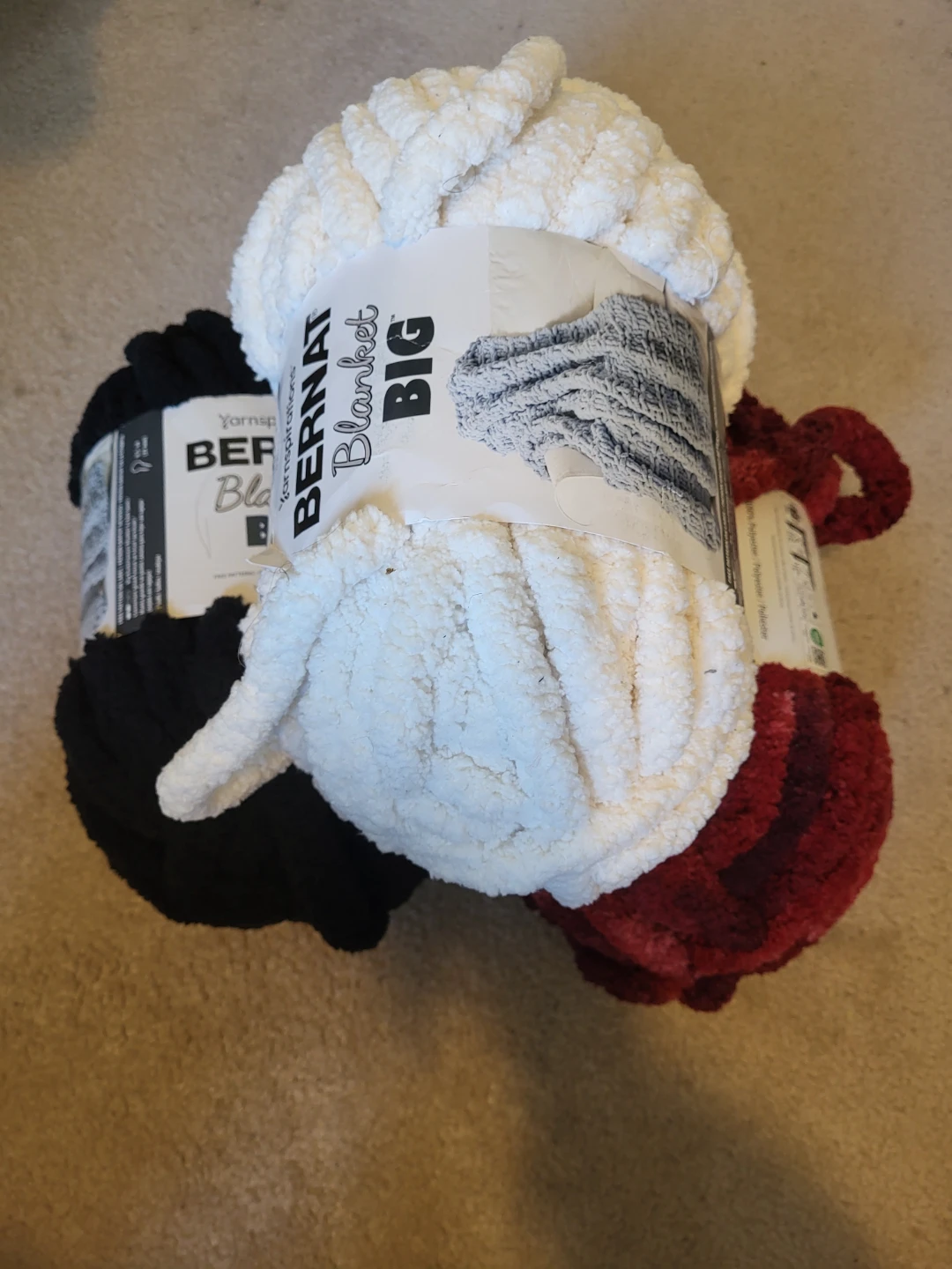 Bernat Blanket Big Yarn - White, Black, Red, Weight 7