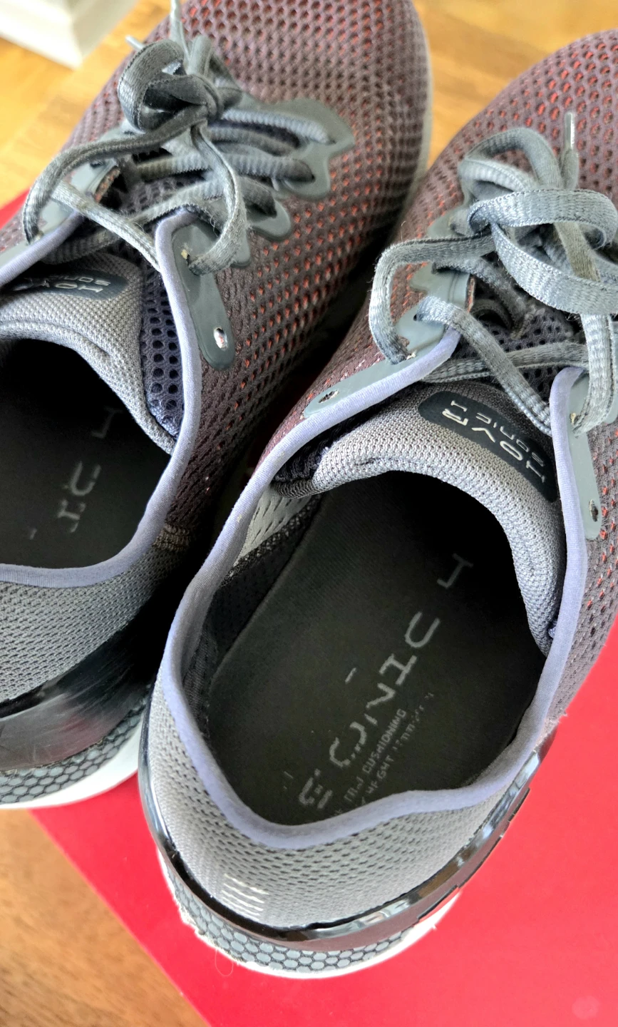 Running Shoes Man 9.5 – Used, Great Condition - photo 4