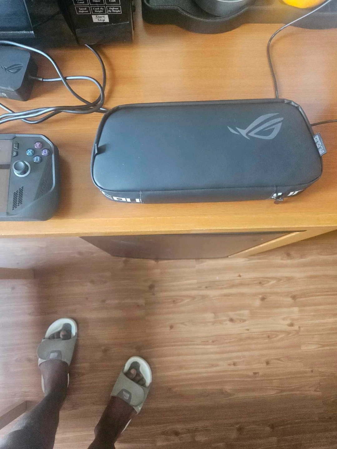 ASUS ROG Ally X 1TB Handheld Gaming PC (Like New + 2 Cases - photo 3