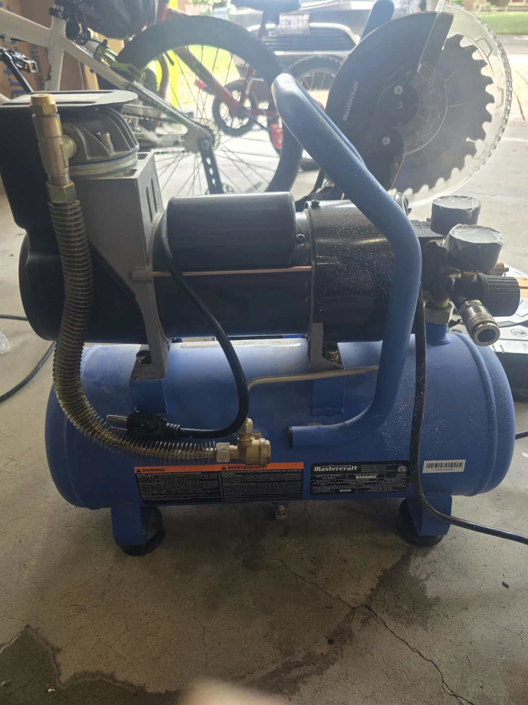 Mastercraft Air Compressor with Hose