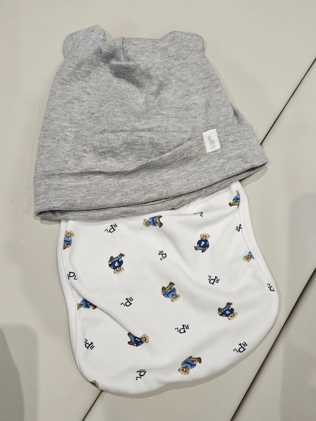 Ralph Lauren Baby Bear Hat and Bib Set - photo 2