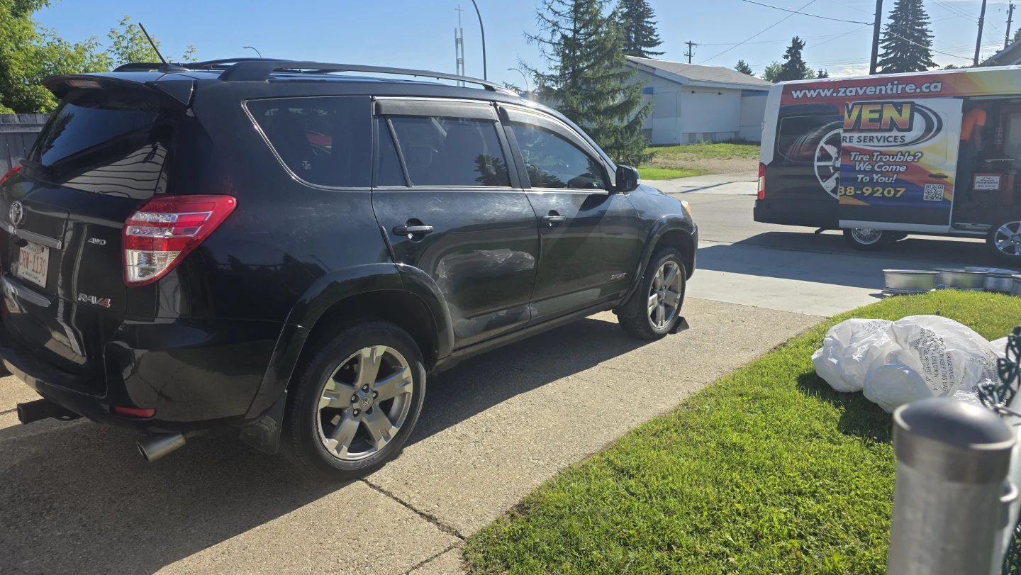 2010 toyota rav4 360,0000 km