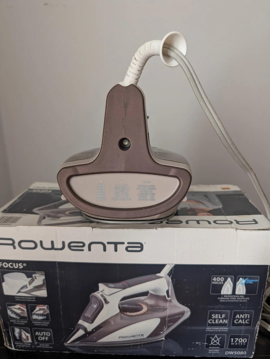Rowenta Focus Steam Iron DW5080 - photo 4