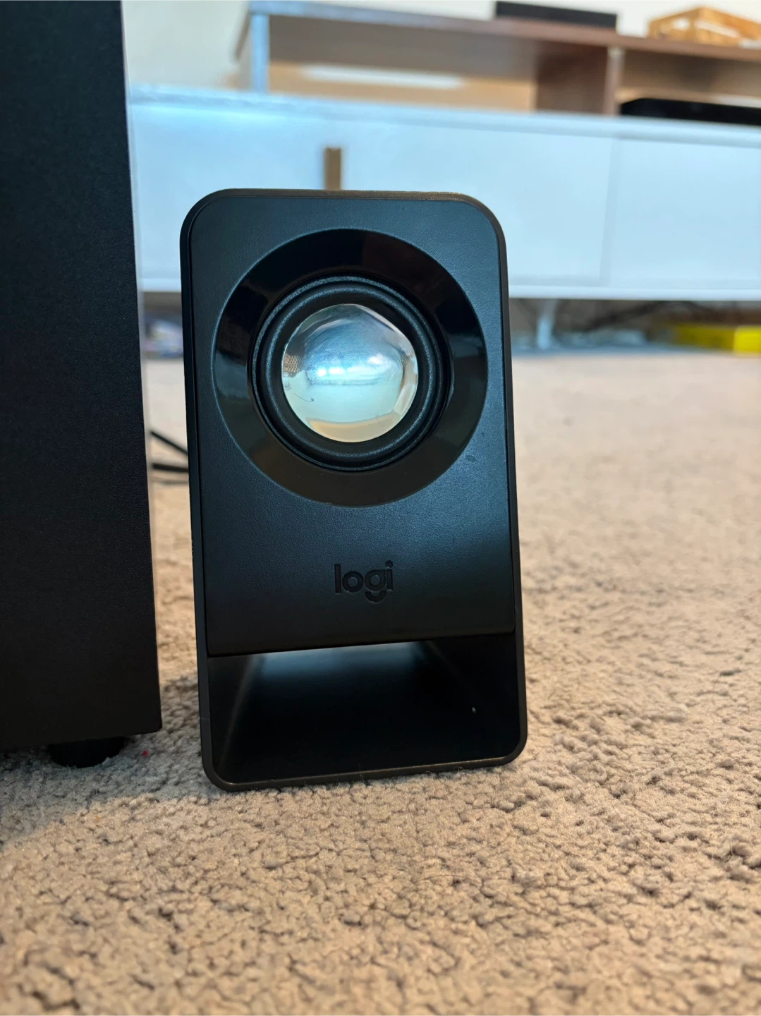 Logitech speakers with an extra subwoofer - photo 2