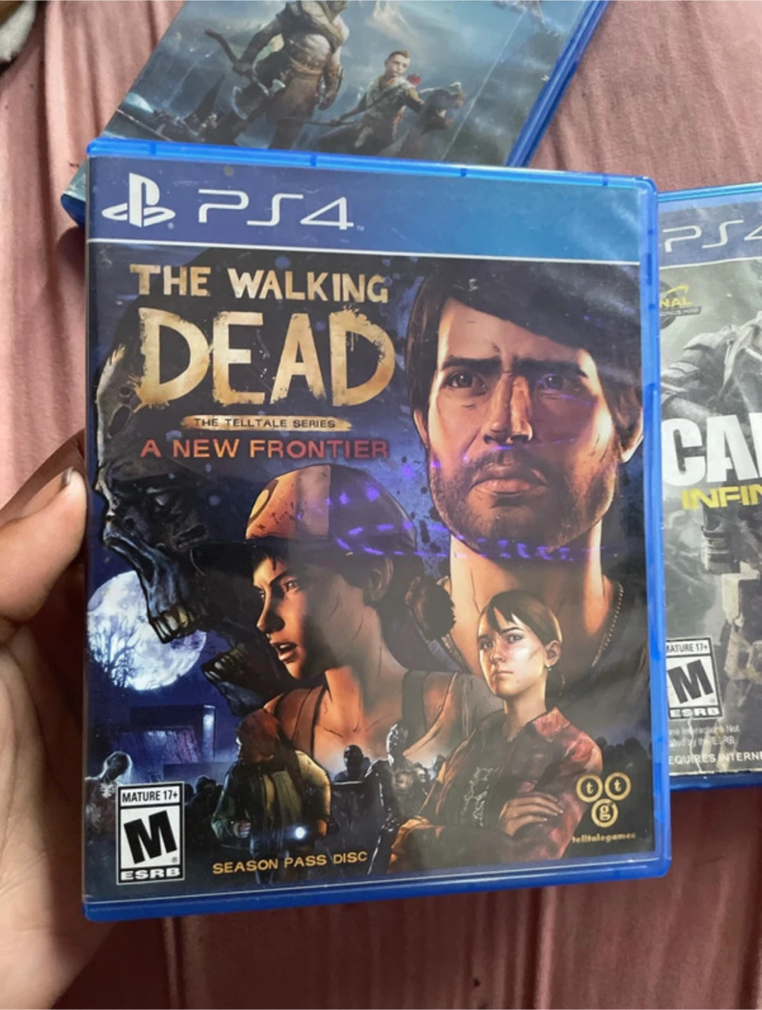 Call of duty IW & The walking Dead ps4 game - photo 2