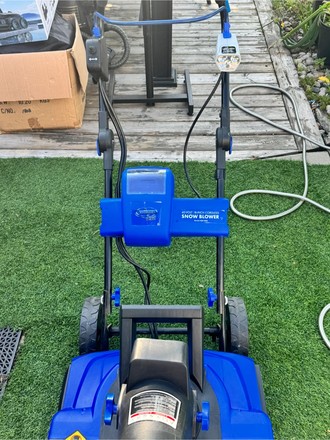 2 snow blower -Snow Joe 40-Volt 18-Inch Cordless Snow Blower
