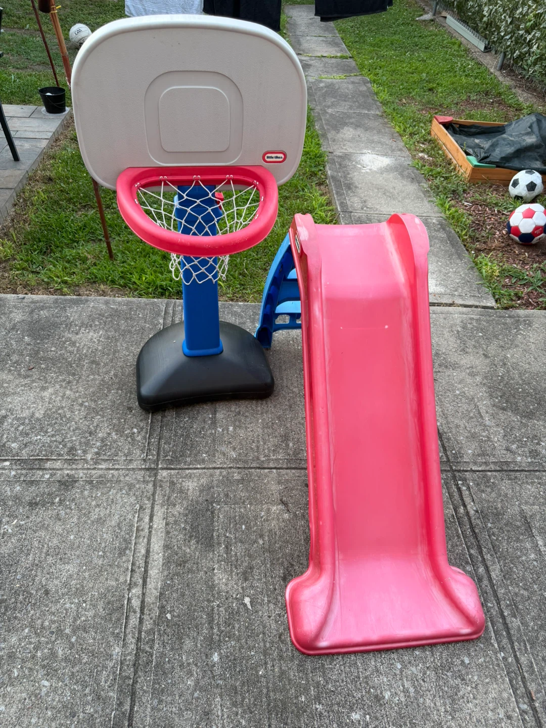 Little Tikes Little Slammer Basketball Hoop and Slide
