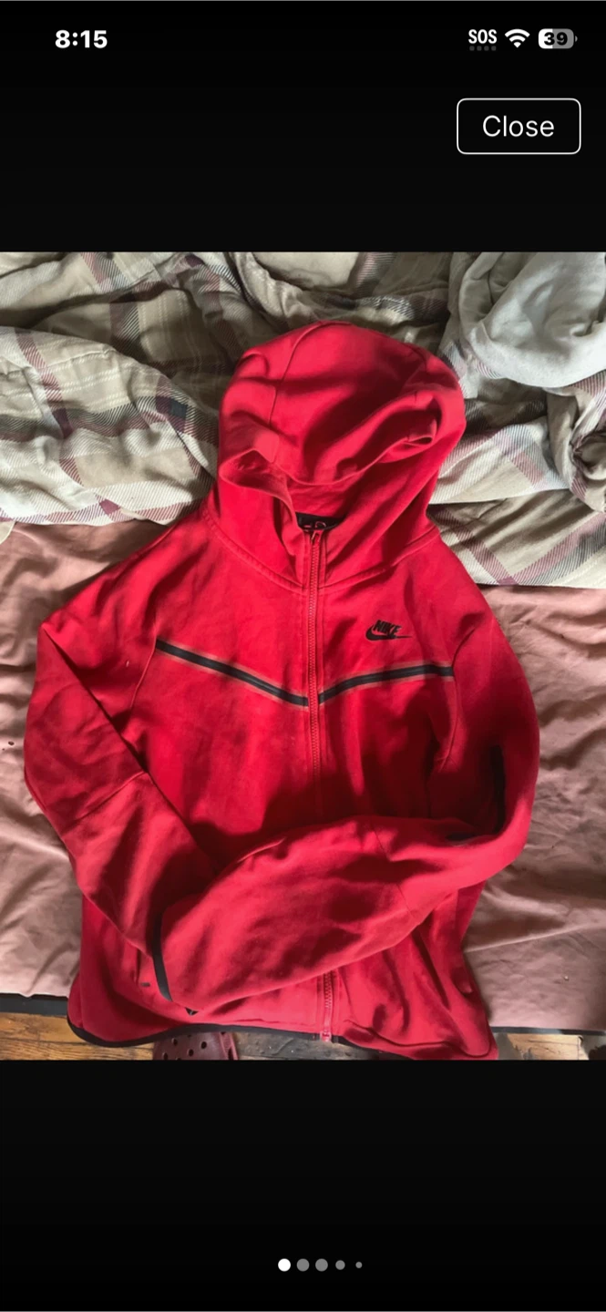 Red Nike tech