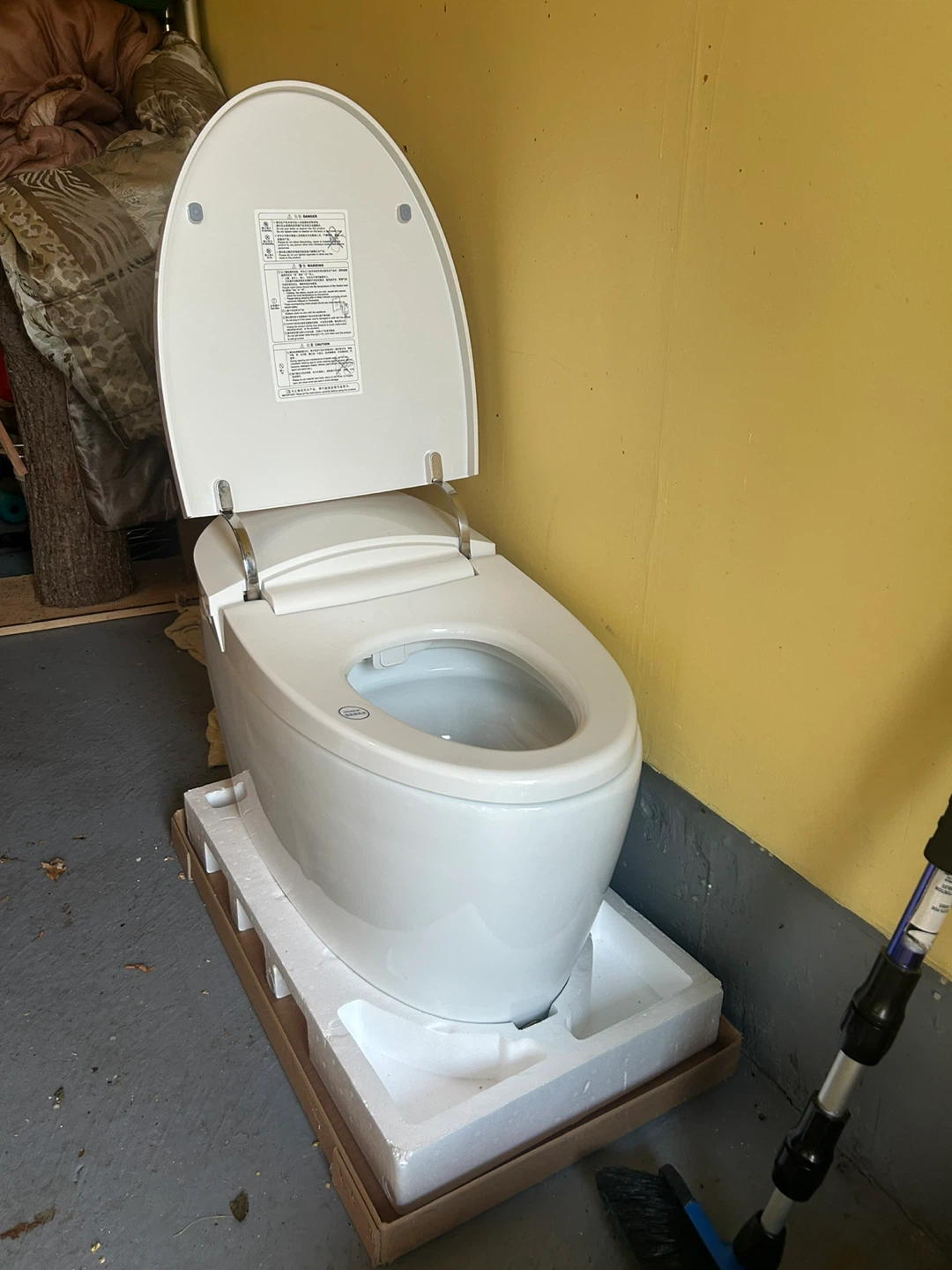 Intelligence Toilet - photo 2