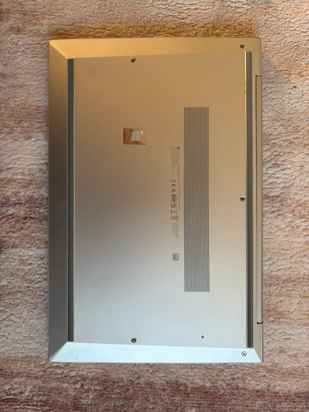 HP EliteBook 840 G8 - photo 3