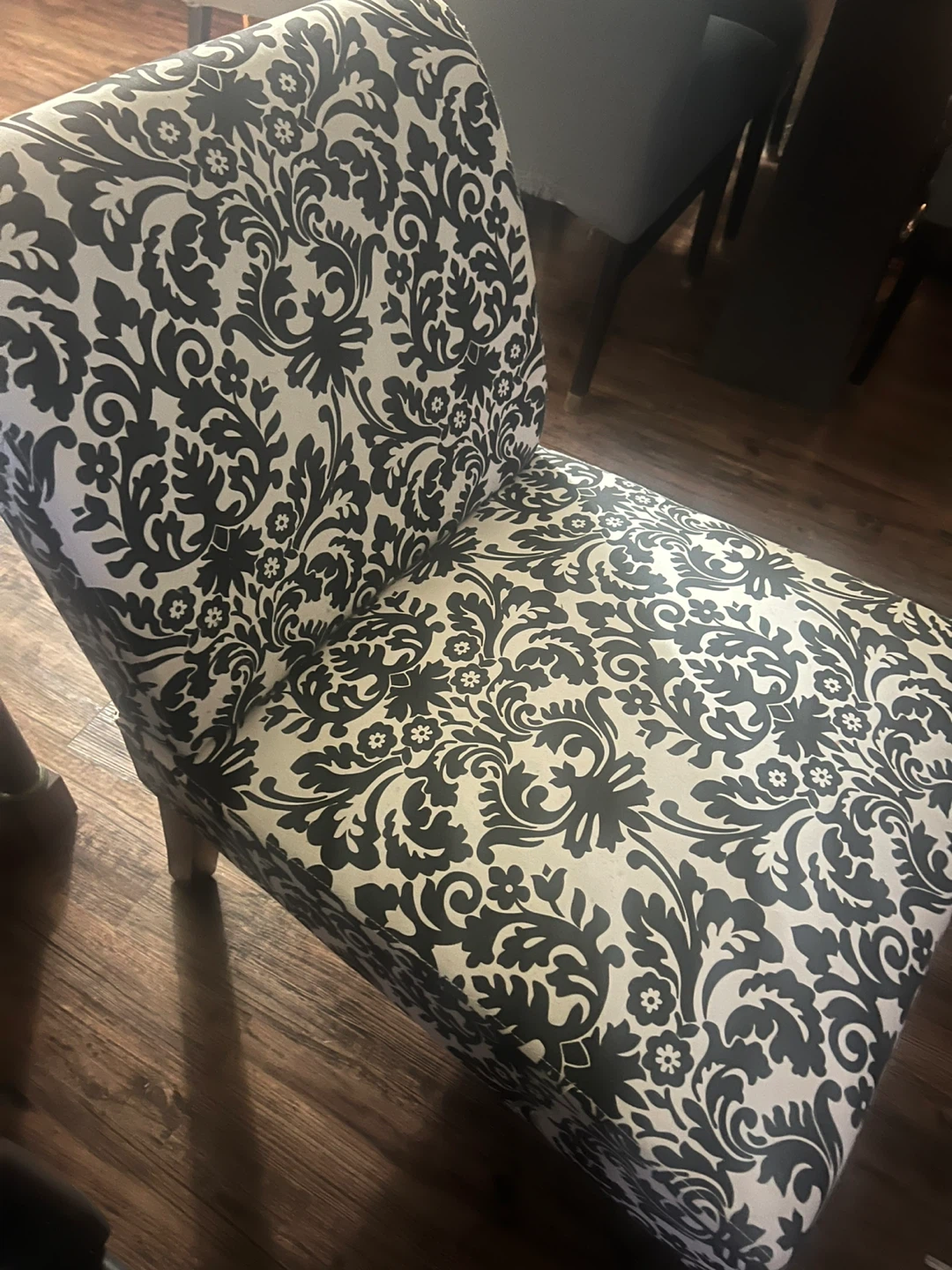 Accent Chair with Damask Pattern - photo 2