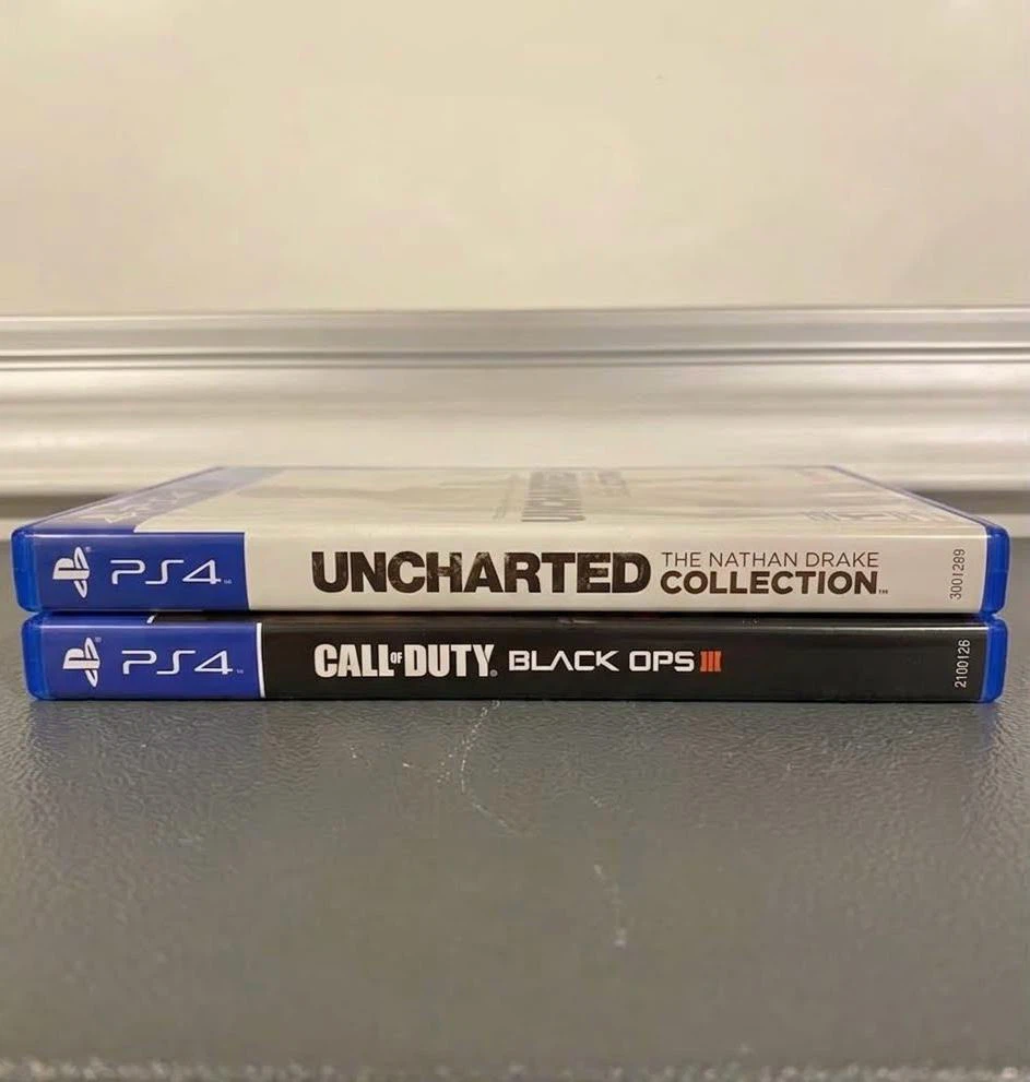PlayStation 4 Console with Controller and Games - photo 2