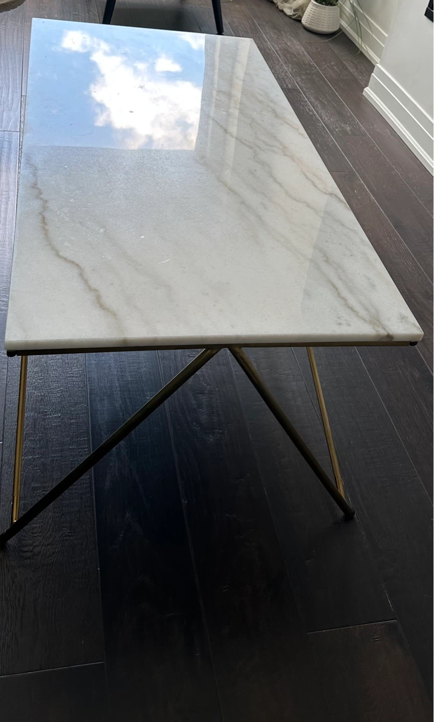 Beautiful Marble Center Table for Sale - photo 4
