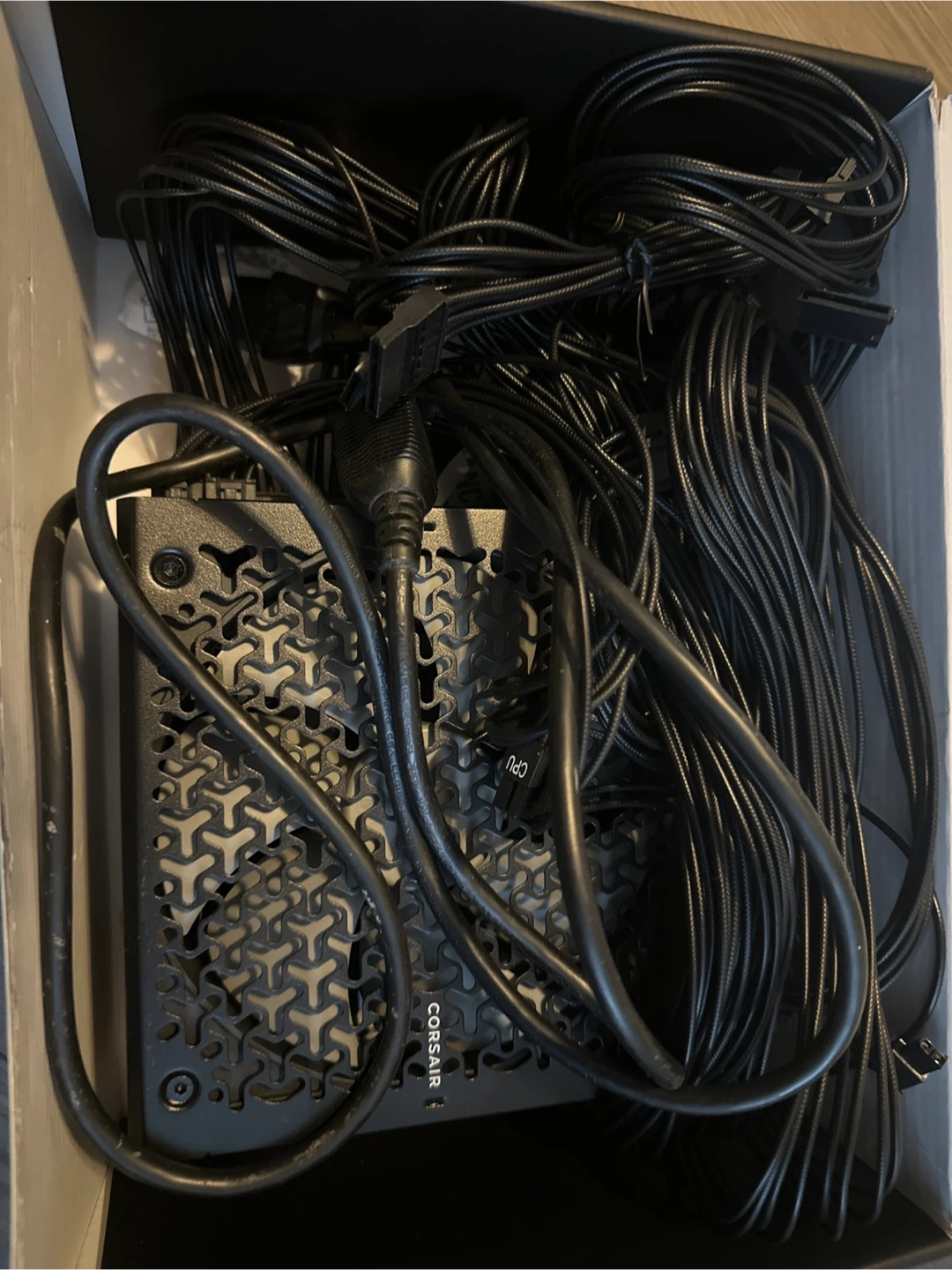 Corsair RM750x Fully Modular ATX Power Supply - photo 2