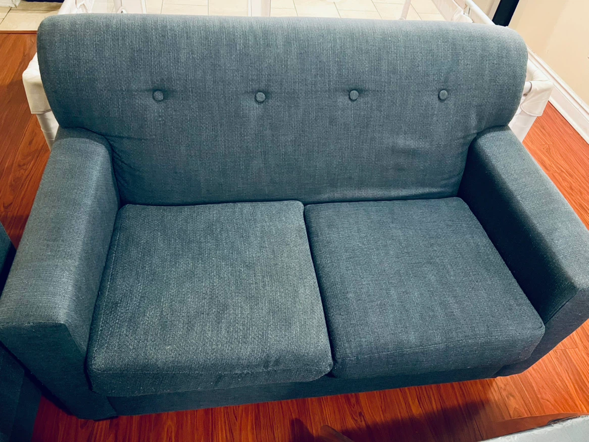 2 Grey couch with quilted covers - photo 2