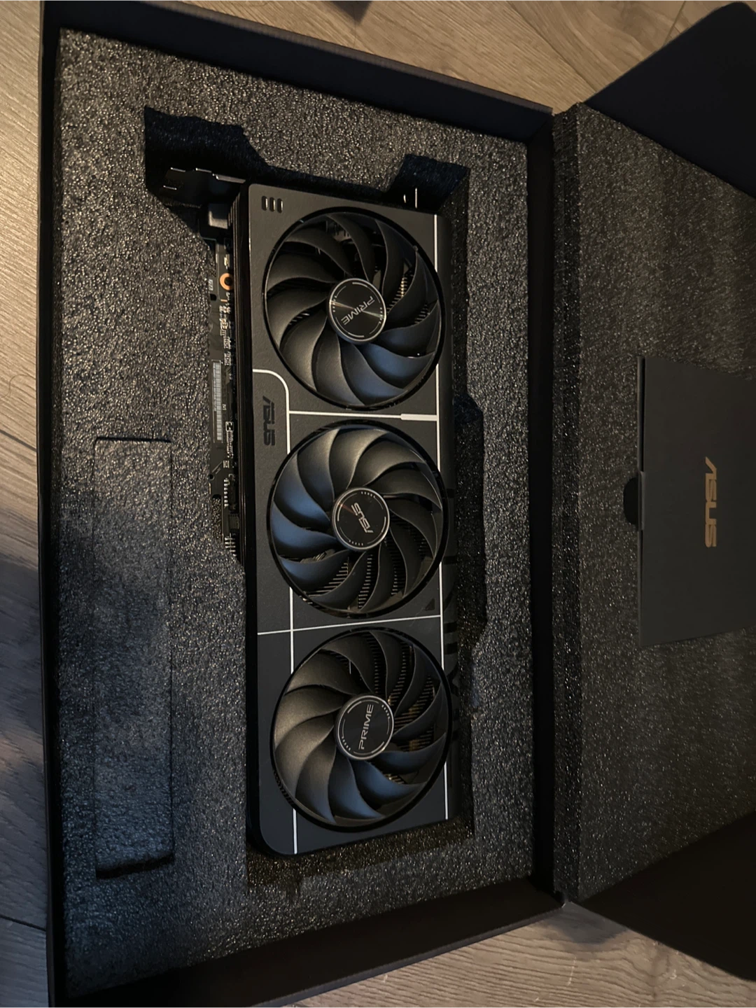 ASUS AMD Radeon RX 9060 XT PRIME Graphics Card 16GB - photo 3