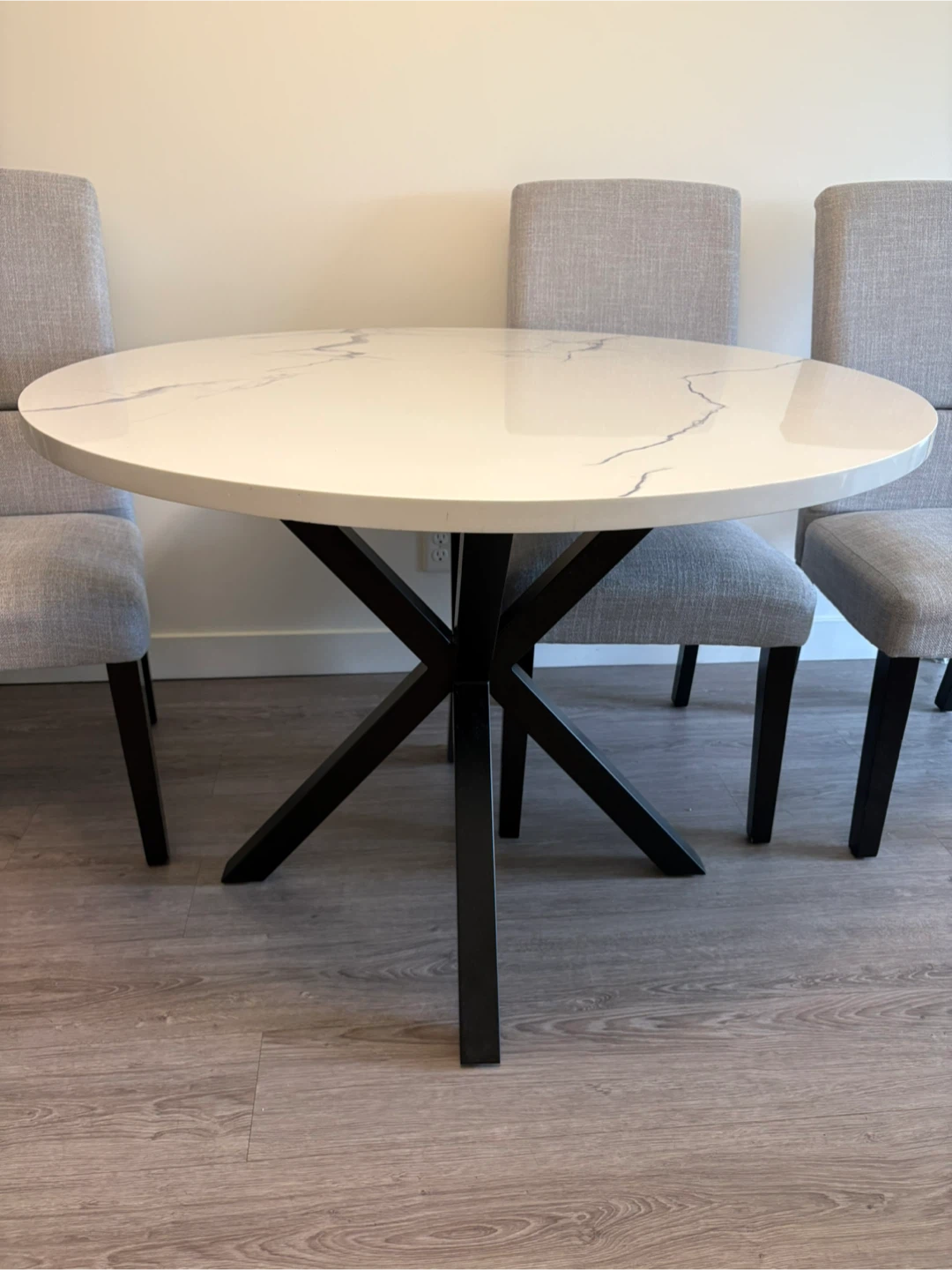Round Dining Table and 4 Chairs Set - photo 4