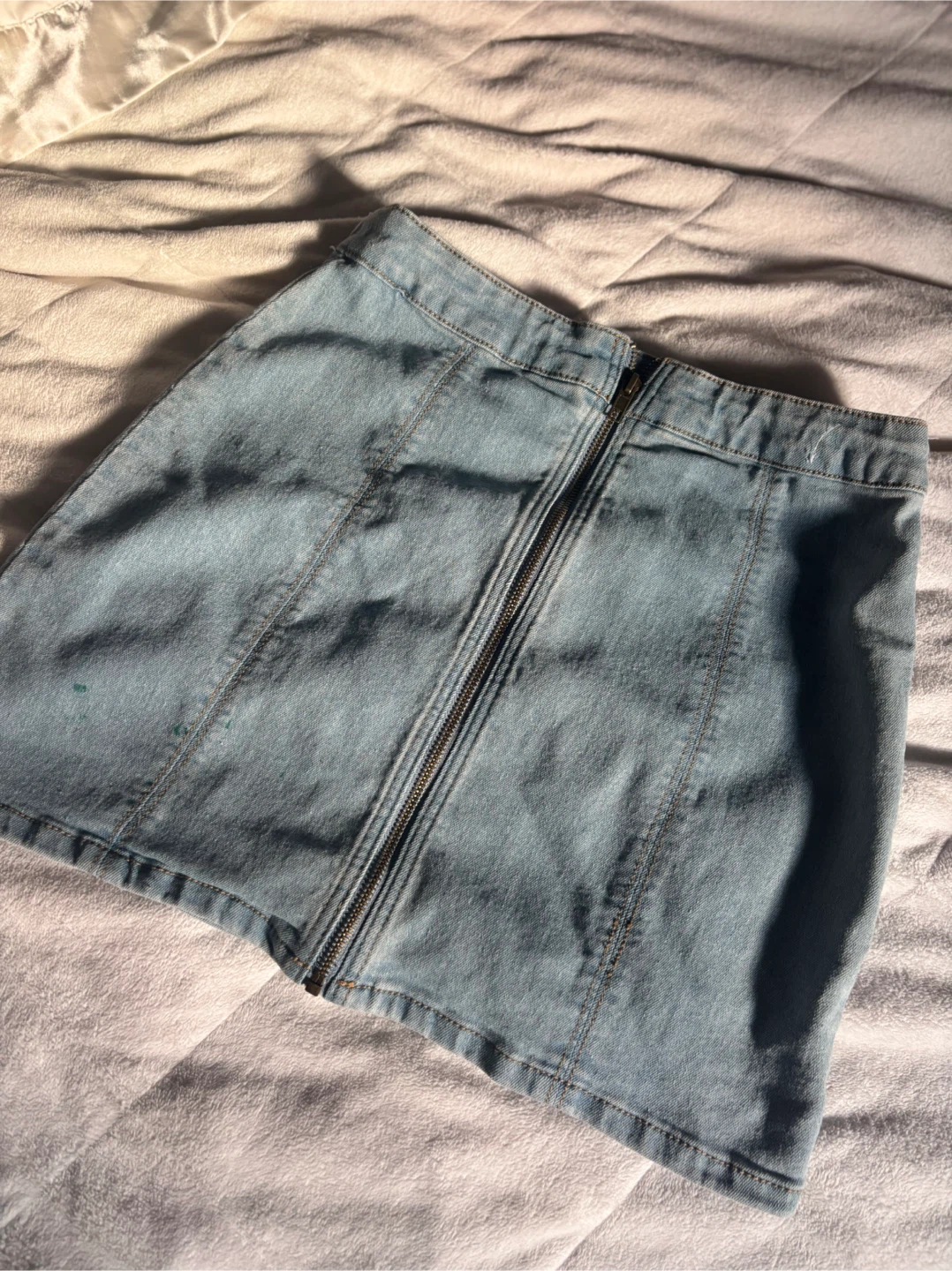Forever 21 Medium Light Wash Denim Mini Skirt with Zipper