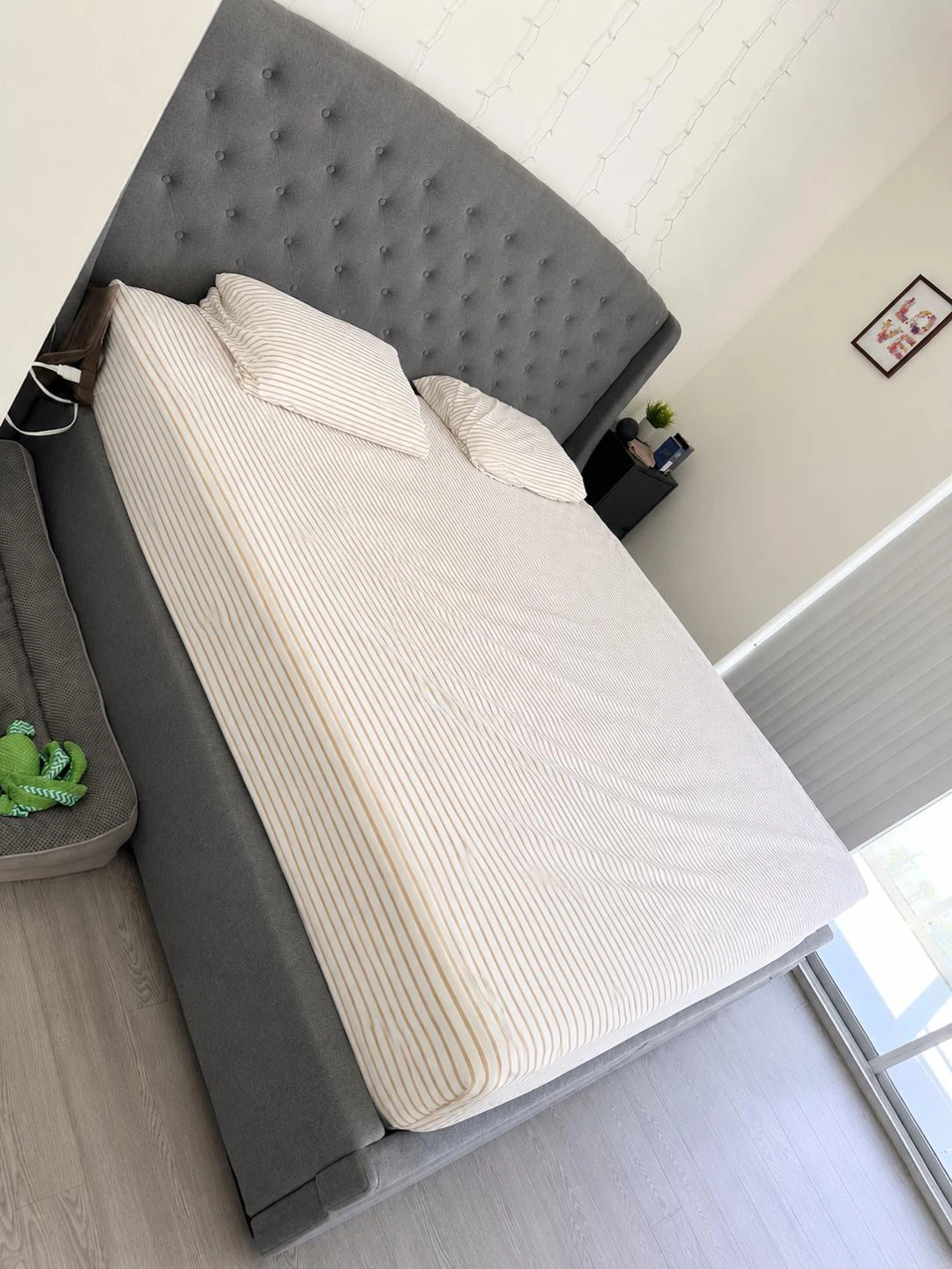 King-Size Upholstered Wingback Storage Bed+Mattress - photo 2