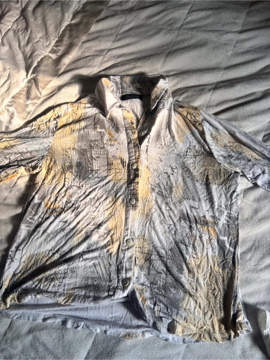 JULIA DIVINA Button-Up Shirt