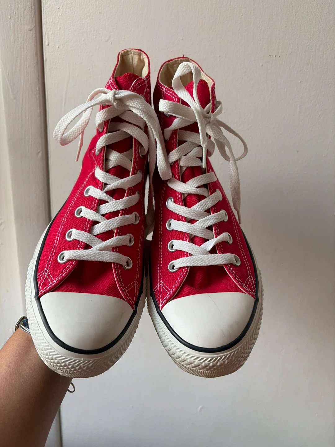 Converse size 8