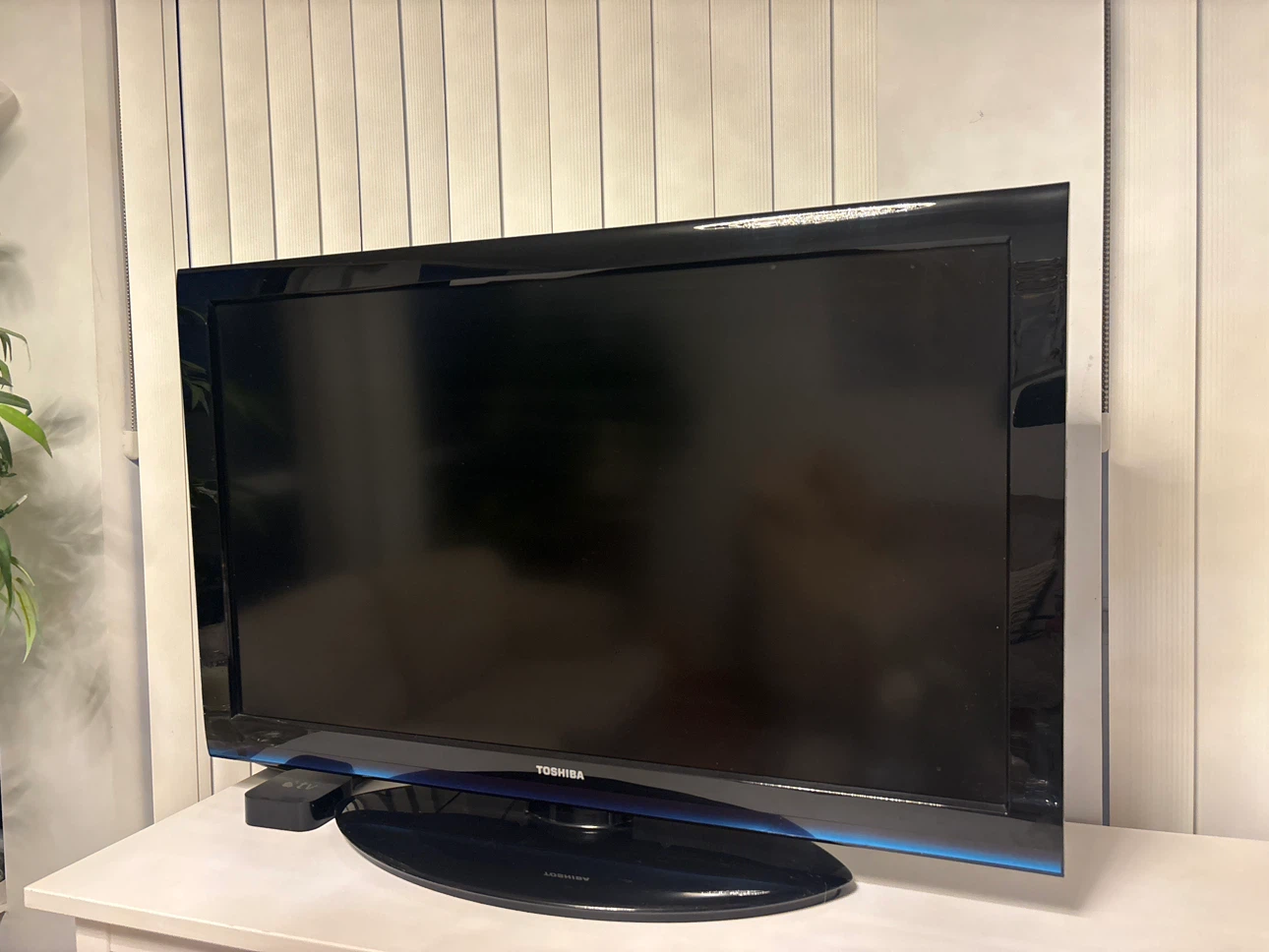 Toshiba Flat Screen TV 40 inch