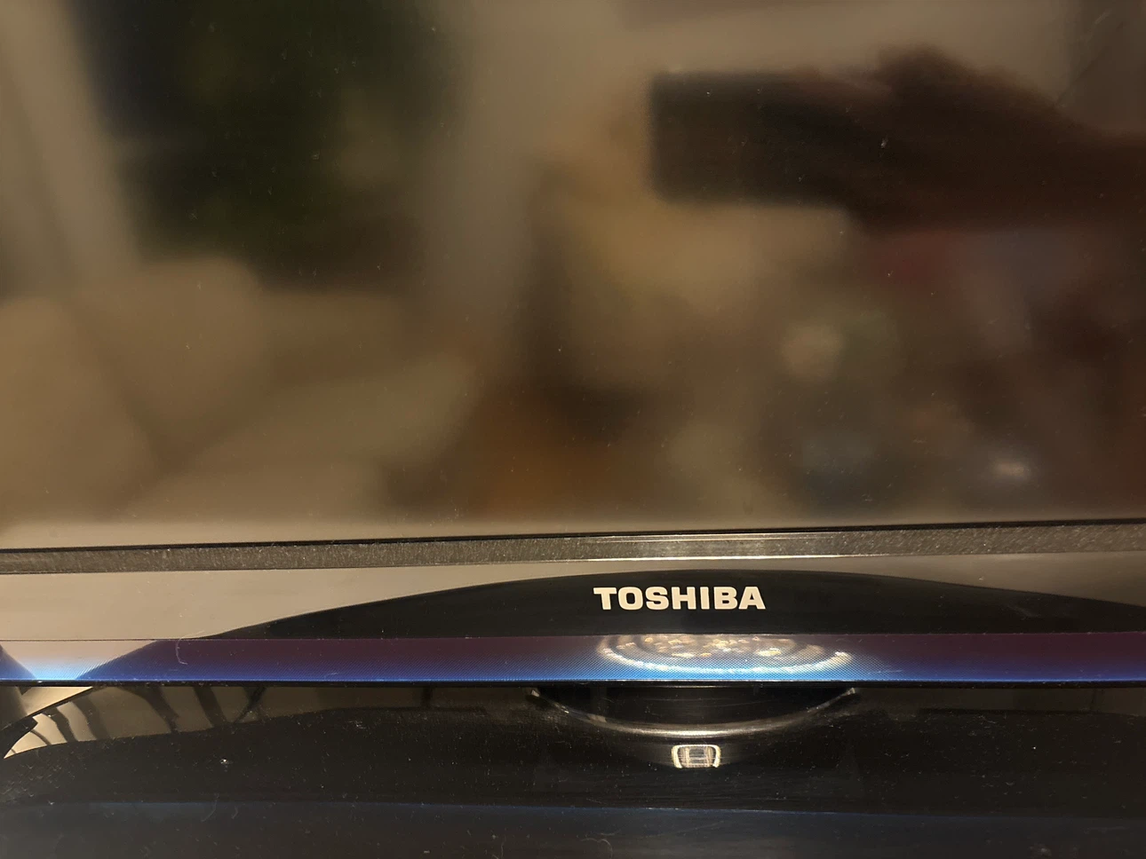 Toshiba Flat Screen TV 40 inch - photo 2