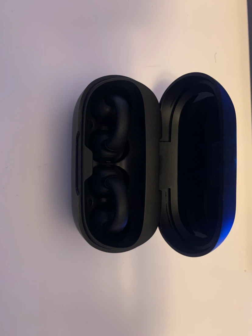 Black sports earphones - photo 4