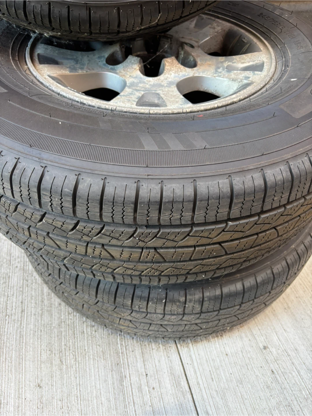 All season three tires - photo 3